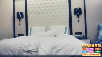 高颜值纹身小姐姐，被操的抓紧床单高潮不止