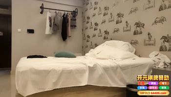 爆乳熟女大姐，身材超丰腴被操到不想动