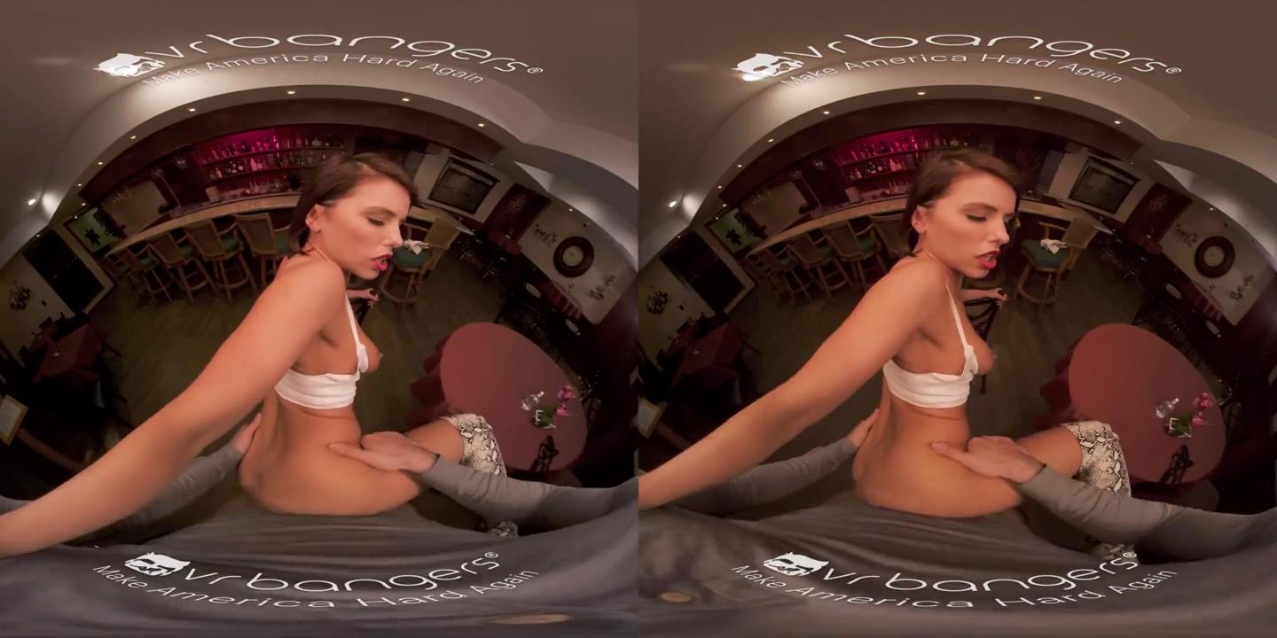 VR BANGERS多汁Cocktalis由您自己的调酒师