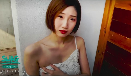 挑逗硬到不行的棒棒,背后式的无止尽抽插